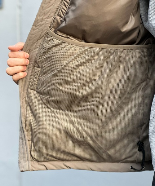 ROARK REVIVAL(ロアークリバイバル)の「【ROARK】 RISER JACKET(ダウンジャケット/コート・メンズ・ベージュ・LARGE/MEDIUM/X-LARGE)」の15枚目の写真