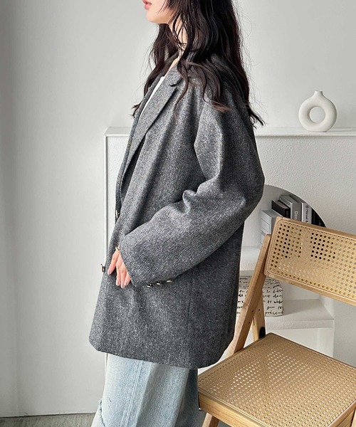 GeeRA（ジーラ）の「ゴールドボタンオーバーサイズダブルテーラードジャケット（テーラードジャケット・レディース・ブラック系その他/ブラウン系その他・MEDIUM/LARGE）」の6枚目の写真