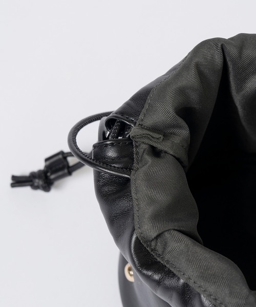 MAISON SPECIAL（メゾンスペシャル）の「Multi Fabric Drawstring Bag/マルチファブリックドローストリングバッグ（ハンドバッグ・レディース・ホワイト/ライム/ブラック・FREE）」の7枚目の写真