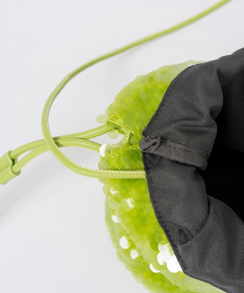 MAISON SPECIAL（メゾンスペシャル）の「Multi Fabric Drawstring Bag/マルチファブリックドローストリングバッグ（ハンドバッグ・レディース・ホワイト/ライム/ブラック・FREE）」の11枚目の写真