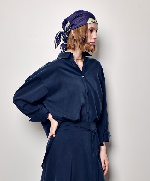 allureville(アルアバイル)の「フィブリルカシュクールシャツ(シャツ/ブラウス・レディース・ベージュ/ネイビー/カーキ・2)」の14枚目の写真