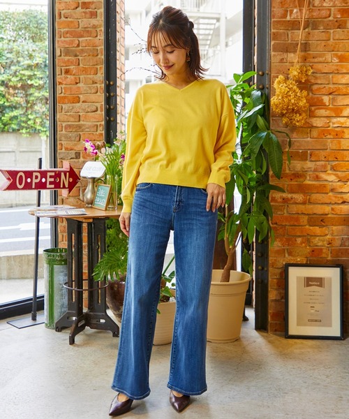 INED（イネド）の「【ご家庭で洗える】ウール100％Vネックニット（ニット/セーター・レディース・サックスブルー/ブラック/オフホワイト/ブルー/チャコールグレー/ピンク/イエロー・9号）」の14枚目の写真