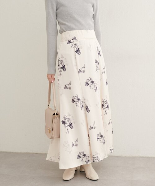 natural couture（ナチュラルクチュール）の「長さ変えれる花柄サテンスカート（スカート・レディース・ブラック/オフホワイト・FREE）」の10枚目の写真