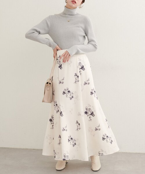 natural couture（ナチュラルクチュール）の「長さ変えれる花柄サテンスカート（スカート・レディース・ブラック/オフホワイト・FREE）」の11枚目の写真