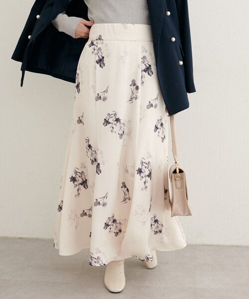 natural couture（ナチュラルクチュール）の「長さ変えれる花柄サテンスカート（スカート・レディース・ブラック/オフホワイト・FREE）」の12枚目の写真