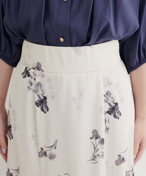natural couture（ナチュラルクチュール）の「長さ変えれる花柄サテンスカート（スカート・レディース・ブラック/オフホワイト・FREE）」の17枚目の写真