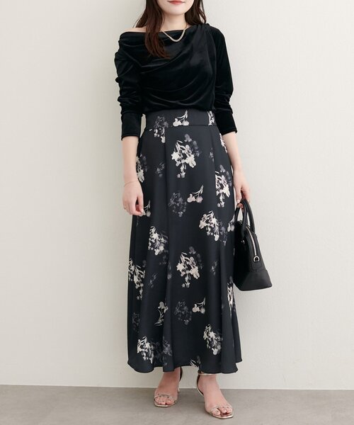 長さ変えれる花柄サテンスカート（スカート）｜natural couture