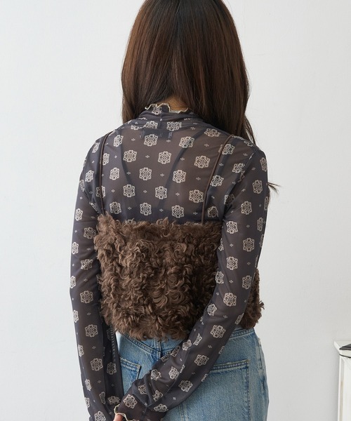 MAGASIN DE MODE Chou Chou（マガジンデモードシュシュ）の「【MAGASIN DE MODE Chou Chou】モコモコ フェイクファービスチェ DTK（ベスト・レディース・ブラウン/チャコールグレー/アイボリー・FREE）」の12枚目の写真