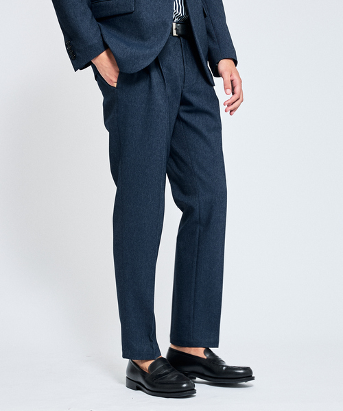 ABAHOUSE（アバハウス）の「【セットアップ対応】デニムライク ワンタック イージースラックス  / 2WAYストレッチ 防シワ性 手洗い可（その他パンツ・メンズ・ブラウン/ダークネイビー/インディゴブルー・44/46/48/50）」の3枚目の写真