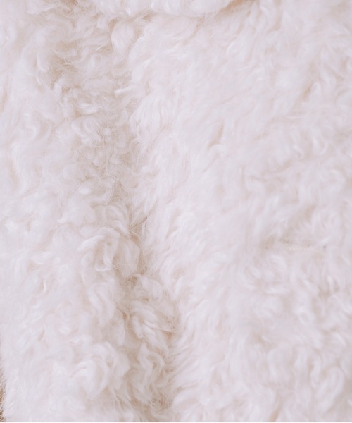 SELFIST（セルフィスト）の「ボアショート丈ジャケット　冬服　クリスマス　イルミネーション　ゴールドボタン（ブルゾン・レディース・アイボリー/グレイッシュベージュ・フリー）」の18枚目の写真