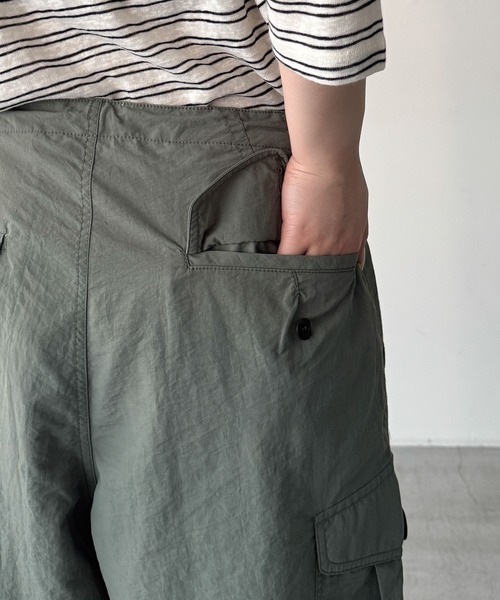 CANAL JEAN(キャナルジーン)の「ARMY TWILL ナイロンOXカーゴショーツ(カーゴパンツ・レディース・セージグリーン・SMALL)」の9枚目の写真