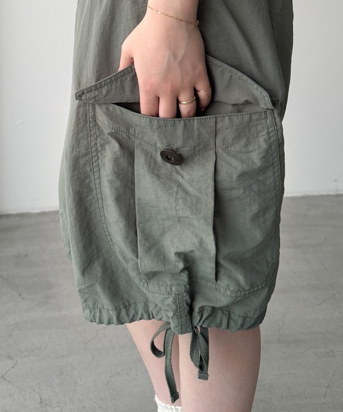 CANAL JEAN(キャナルジーン)の「ARMY TWILL ナイロンOXカーゴショーツ(カーゴパンツ・レディース・セージグリーン・SMALL)」の10枚目の写真