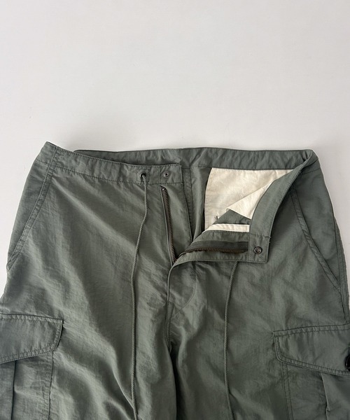 CANAL JEAN(キャナルジーン)の「ARMY TWILL ナイロンOXカーゴショーツ(カーゴパンツ・レディース・セージグリーン・SMALL)」の11枚目の写真