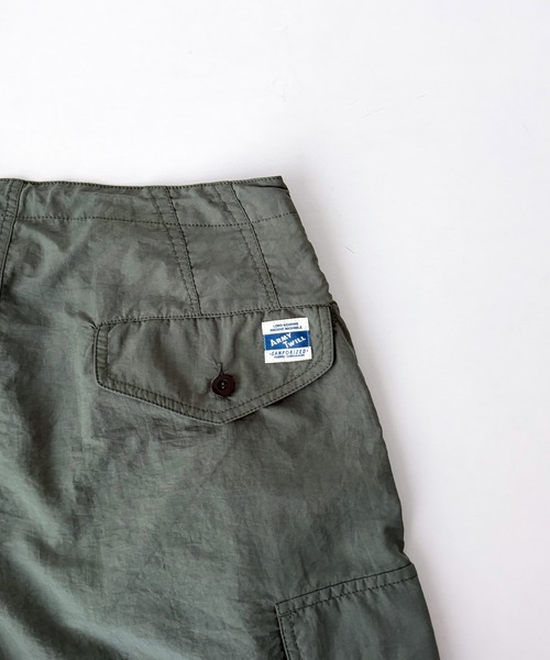 CANAL JEAN(キャナルジーン)の「ARMY TWILL ナイロンOXカーゴショーツ(カーゴパンツ・レディース・セージグリーン・SMALL)」の12枚目の写真