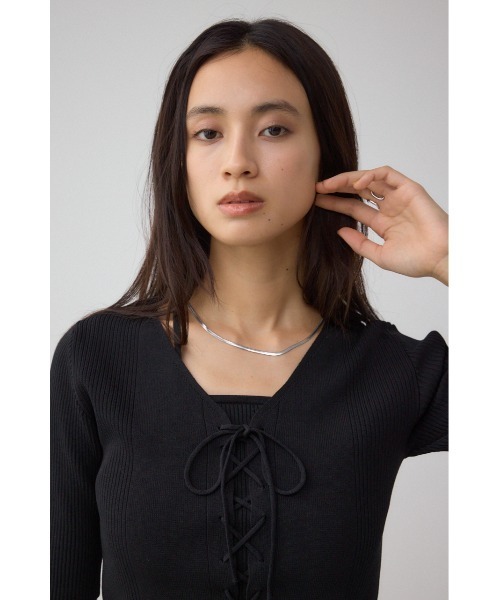 AZUL by moussy(アズールバイマウジー)の「フェイクレイヤードレースアップニット(ニット/セーター・レディース・ブラック/ボルドー/モカ・FREE)」の5枚目の写真