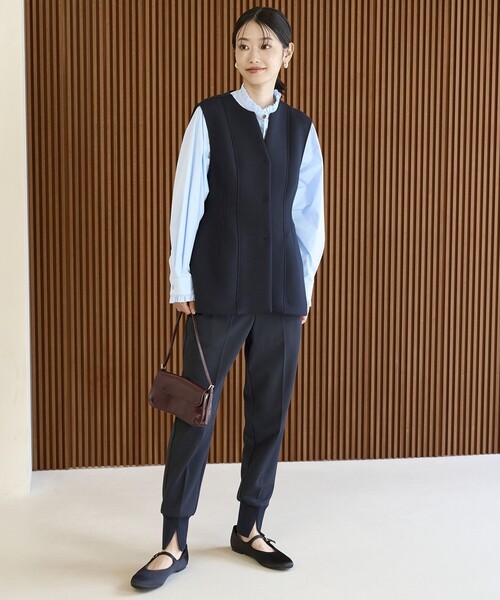 UNFILO(アンフィーロ)の「【VERY×UNFILOコラボ】BEAUTY FORM JERSEY+ ペプラムジレ(ベスト・レディース・ブラック系/ベージュ系/ネイビー系・SMALL/MEDIUM/LARGE)」の13枚目の写真