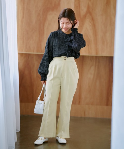 COHINA(コヒナ)の「サイドベンツカラーフレアパンツ 【低身長・小柄女性】(スラックス・レディース・グリーン/イエロー・XS-Short/XS-Regular)」の11枚目の写真