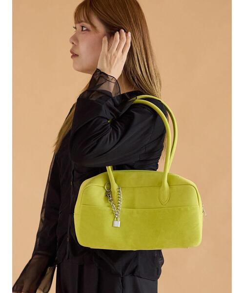 ehka sopo（エヘカソポ）の「チャーム付きエコスウェードボストン（ハンドバッグ・レディース・ブラウン/グリーン/ベージュ・F）」の17枚目の写真