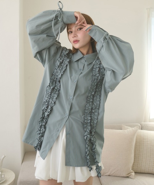 Ambre Neige（アンブルネージュ）の「stripe flill over shirt tunic / ストライプフリルオーバーシャツチュニック（シャツ/ブラウス・レディース・ベージュ/ダークブラウン/サックスブルー・FREE）」の3枚目の写真