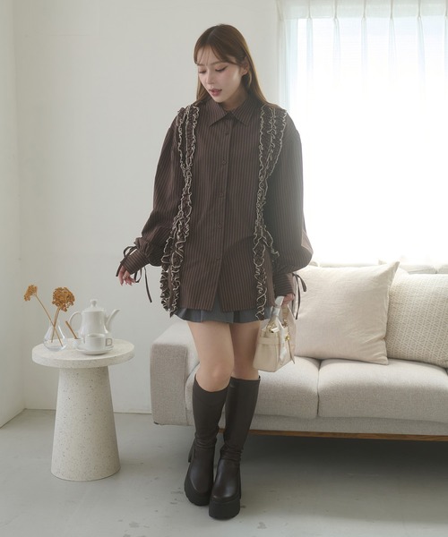 Ambre Neige（アンブルネージュ）の「stripe flill over shirt tunic / ストライプフリルオーバーシャツチュニック（シャツ/ブラウス・レディース・ベージュ/ダークブラウン/サックスブルー・FREE）」の10枚目の写真