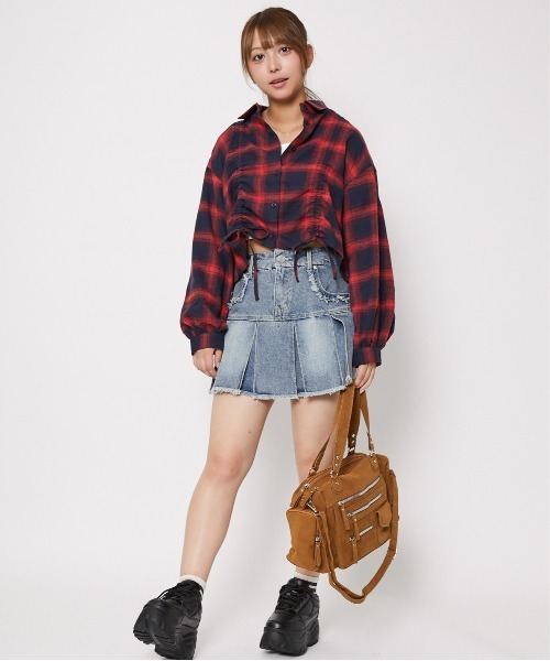 GORGE(ゴージ)の「《裾ドロスト×チェック柄》レディース シャツ 長袖 ブラウス 体型カバー 春秋冬(シャツ/ブラウス・レディース・ブラック/ブルー/レッド・F)」の4枚目の写真