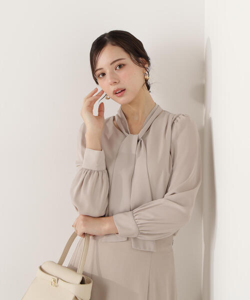 PROPORTION BODY DRESSING（プロポーションボディドレッシング）の「＜ウォッシャブル＞２ＷＡＹリボンタック付きブラウス / 1215210003（シャツ/ブラウス・レディース・ベージュ/ホワイト系その他/ブルー・SMALL/MEDIUM）」の20枚目の写真