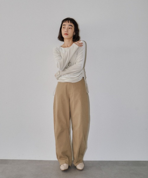 DRWCYS（ドロシーズ）の「カップインサイドギャザーベロアトップス（Tシャツ/カットソー・レディース・ホワイト/ブラック/ブラウン・FREE）」の8枚目の写真