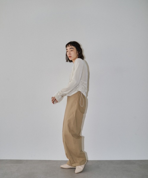 DRWCYS（ドロシーズ）の「カップインサイドギャザーベロアトップス（Tシャツ/カットソー・レディース・ホワイト/ブラック/ブラウン・FREE）」の9枚目の写真