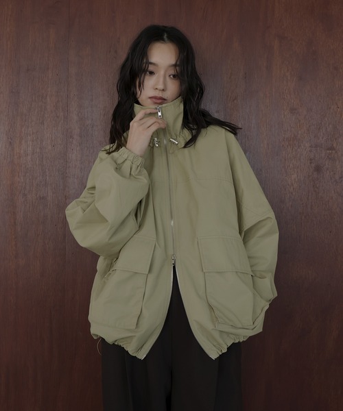 hellam（へラム）の「合繊ツイル スタンドカラージップブルゾン（その他アウター・レディース・ブラック/グレイッシュベージュ/オフホワイト/ブラウン・FREE）」の11枚目の写真