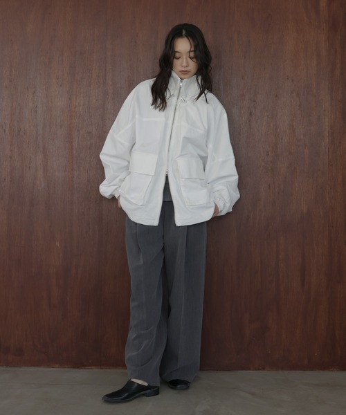 hellam（へラム）の「合繊ツイル スタンドカラージップブルゾン（その他アウター・レディース・ブラック/グレイッシュベージュ/オフホワイト/ブラウン・FREE）」の12枚目の写真