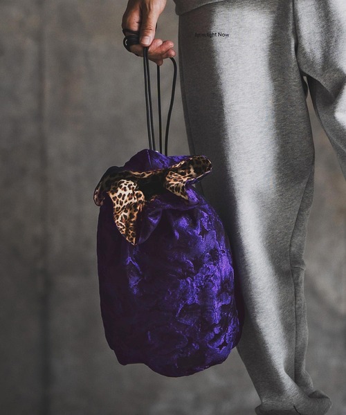 GLIMCLAP(グリムクラップ)の「mko13147-Botanical Jacquard Pouch Bag 巾着バッグ(192-047-gla-cf)(ショルダーバッグ・メンズ・ホワイト/パープル/レッド・FREE)」の20枚目の写真
