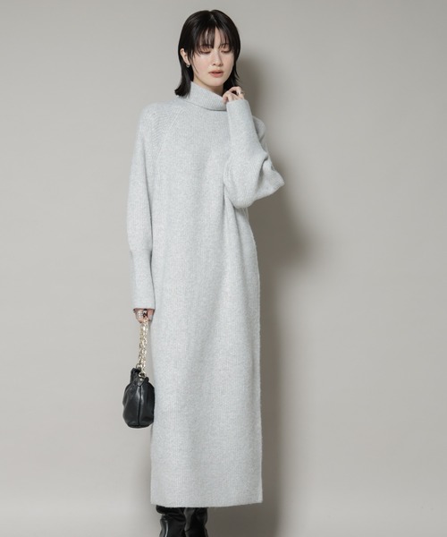 NANO universe(ナノユニバース)の「エアリーヤーン畦編タートルニットマキシワンピース(ワンピース・レディース・ブルー/ライトグレー/チャコール・FREE)」の4枚目の写真