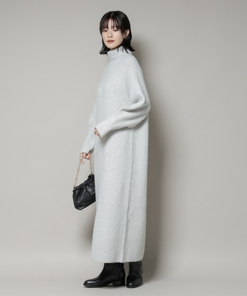 NANO universe(ナノユニバース)の「エアリーヤーン畦編タートルニットマキシワンピース(ワンピース・レディース・ブルー/ライトグレー/チャコール・FREE)」の6枚目の写真