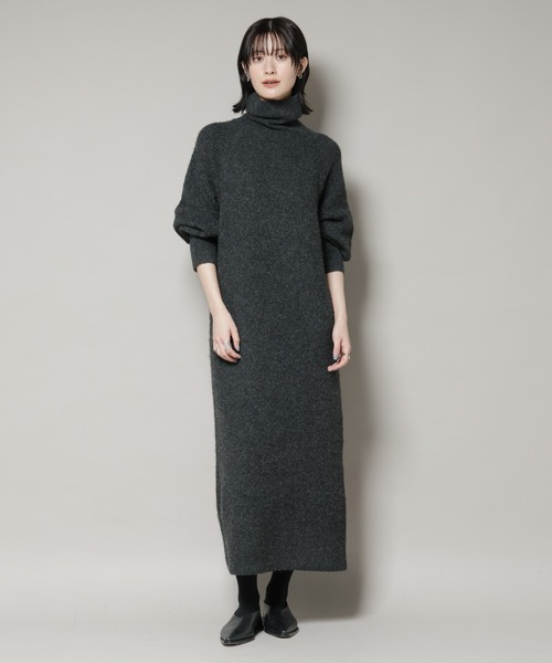 NANO universe(ナノユニバース)の「エアリーヤーン畦編タートルニットマキシワンピース(ワンピース・レディース・ブルー/ライトグレー/チャコール・FREE)」の18枚目の写真