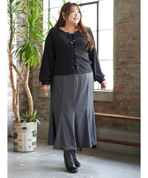 Re-J&SUPURE(リジェイアンドスプル)の「【大きいサイズ】【Kannaコラボ】リブレースアッププルオーバー(Tシャツ/カットソー・レディース・ダークグレー/ブラック・XX-LARGE/XXX-LARGE/XXXX-LARGE)」の3枚目の写真