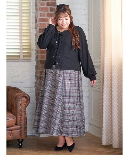 Re-J&SUPURE(リジェイアンドスプル)の「【大きいサイズ】【Kannaコラボ】リブレースアッププルオーバー(Tシャツ/カットソー・レディース・ダークグレー/ブラック・XX-LARGE/XXX-LARGE/XXXX-LARGE)」の6枚目の写真