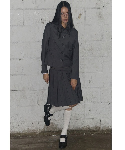 FANCY CLUB(ファンシークラブ)の「A'GEM/9 × .kom 『FANCY CLUB/ファンシークラブ』 CLASSIC BUCKLE PLEATS MIDI SKIRT/バックルプリーツスカート(スカート・レディース・グレー/ブラック・FREE)」の3枚目の写真