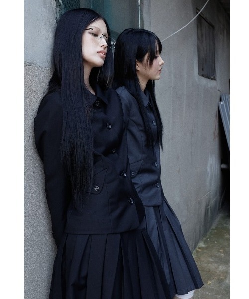 FANCY CLUB(ファンシークラブ)の「A'GEM/9 × .kom 『FANCY CLUB/ファンシークラブ』 CLASSIC BUCKLE PLEATS MIDI SKIRT/バックルプリーツスカート(スカート・レディース・グレー/ブラック・FREE)」の12枚目の写真