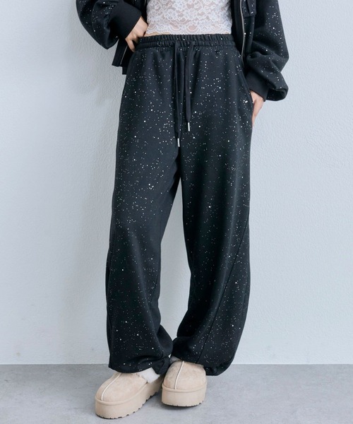 OLIVE des OLIVE（オリーブデオリーブ）の「ファー付きスウェットパンツ（スウェットパンツ・レディース・ブラック/オートミール/その他・FREE）」の2枚目の写真