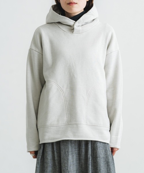 quadro(クオドロ)の「コーデュラヘビー裏毛プルパーカー(Tシャツ/カットソー・レディース・ライトカーキ/チャコール/ベージュ/オートミール・FREE)」の7枚目の写真