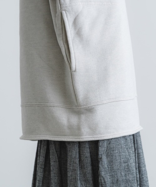 quadro(クオドロ)の「コーデュラヘビー裏毛プルパーカー(Tシャツ/カットソー・レディース・ライトカーキ/チャコール/ベージュ/オートミール・FREE)」の9枚目の写真