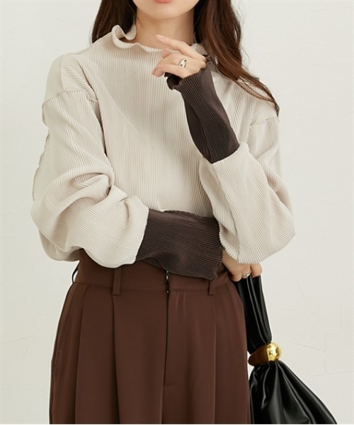 nissen（ニッセン）の「袖配色メローネックトップス（Tシャツ/カットソー・レディース・アイボリー/グレイッシュベージュ/チャコール・M/L）」の3枚目の写真