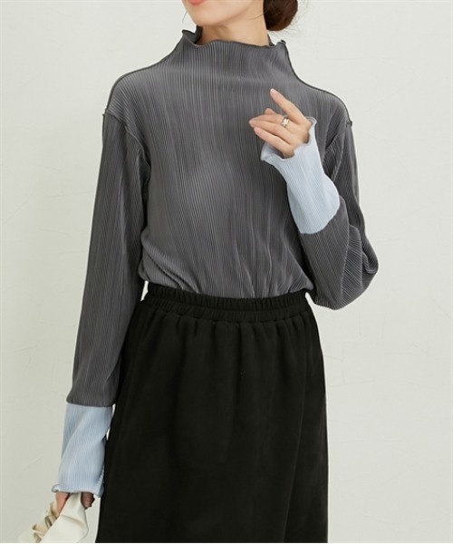 nissen（ニッセン）の「袖配色メローネックトップス（Tシャツ/カットソー・レディース・アイボリー/グレイッシュベージュ/チャコール・M/L）」の2枚目の写真