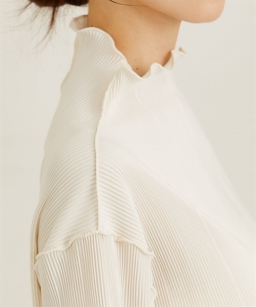 nissen（ニッセン）の「袖配色メローネックトップス（Tシャツ/カットソー・レディース・アイボリー/グレイッシュベージュ/チャコール・M/L）」の19枚目の写真