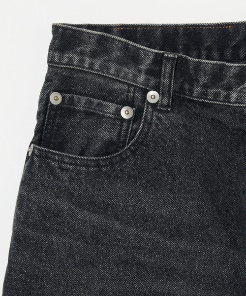 INSCRIRE(アンスクリア)の「Color Denim Balloon Pants(デニムパンツ・メンズ・ブラック/ブラウン・30/32)」の8枚目の写真
