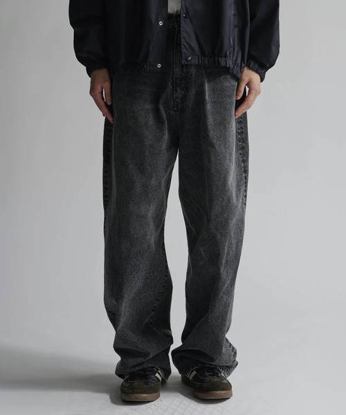 INSCRIRE(アンスクリア)の「Color Denim Balloon Pants(デニムパンツ・メンズ・ブラック/ブラウン・30/32)」の4枚目の写真