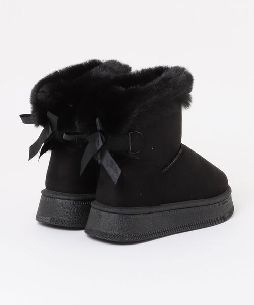 shoes365（シューズスリーシックスファイヴ）の「バックリボン　ムートンブーツ (AW)（ブーツ・レディース・ブラック/ホワイト/ブラウン・23.0cm/23.5cm/24.5cm/25.0cm/25.5cm）」の4枚目の写真