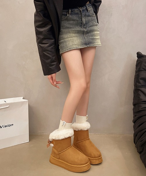 shoes365（シューズスリーシックスファイヴ）の「バックリボン　ムートンブーツ (AW)（ブーツ・レディース・ブラック/ホワイト/ブラウン・23.0cm/23.5cm/24.5cm/25.0cm/25.5cm）」の6枚目の写真
