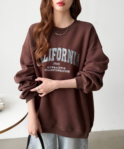 COCOMOMO(ココモモ)の「ロゴ刺繍オーバーサイズスウェット ビッグシルエット スウェット ボリューム袖 ロゴスウェット トレーナー オーバーサイズ スウェットトレーナー 長袖 秋服 冬服(スウェット・レディース・ダークグレー/ライトグレー/ブラウン・FREE)」の14枚目の写真