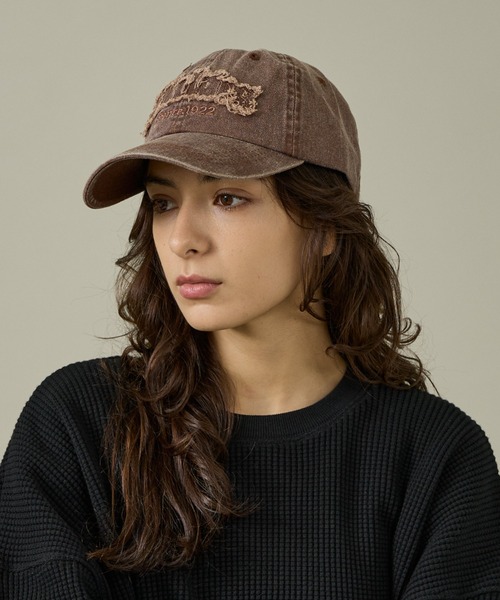 Dickies(ディッキーズ)の「【Dickies / ディッキーズ】PIGMENT FRINGE LOGO CAP/キャップ/ユニセックス【WEB限定】(キャップ・メンズ・ブラウン/ベージュ/ブラック/ブルー・フリー)」の6枚目の写真